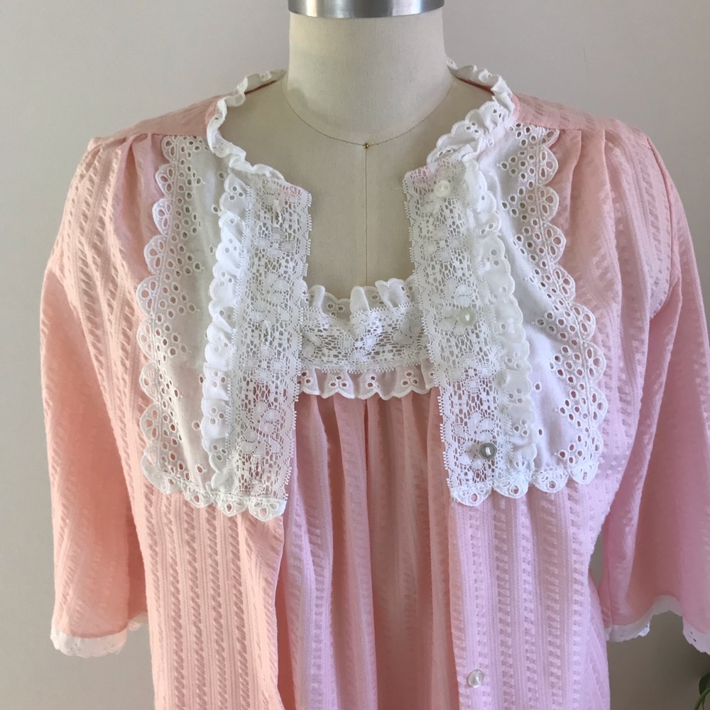 Vintage Pastel Coral Lacey Nap Dress with Matching Robe